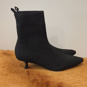 Chic Black Textured Ankle Booties